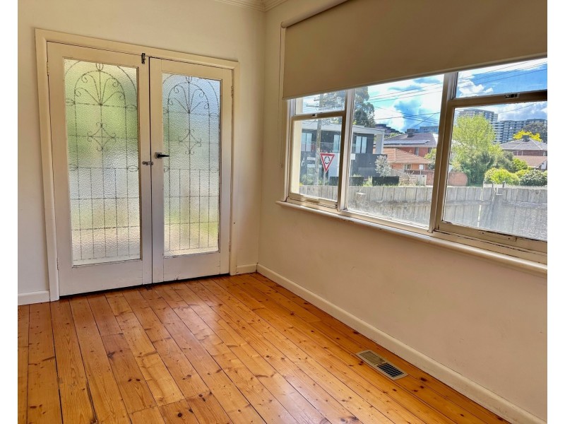 20 Montclair Avenue, Glen Waverley VIC 3150