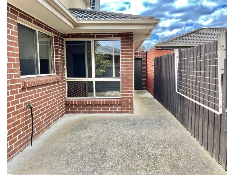 2/1 Eva Street, Clayton VIC 3168