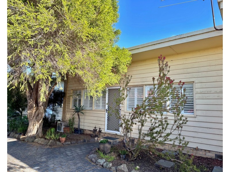 2/13 Woodbine Grove, Chelsea VIC 3196