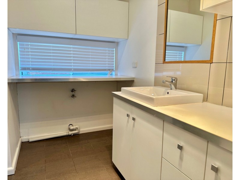 2/13 Woodbine Grove, Chelsea VIC 3196