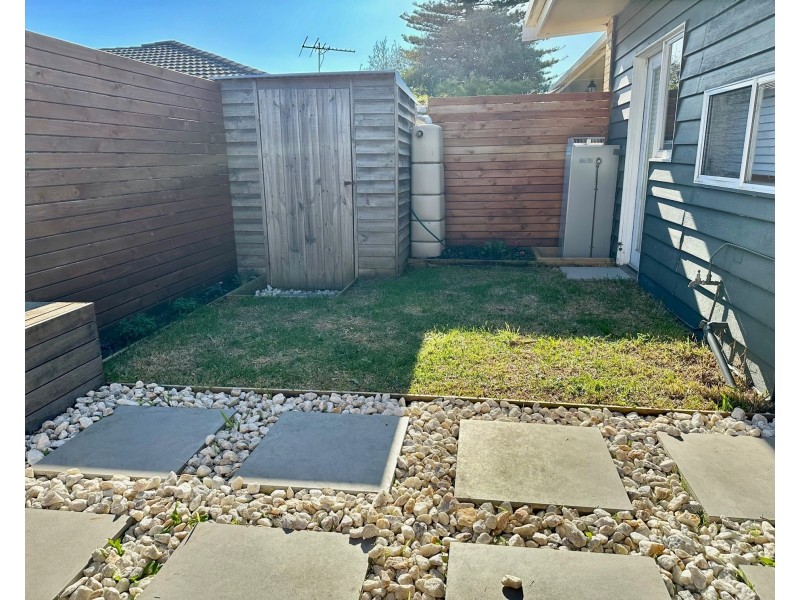 2/13 Woodbine Grove, Chelsea VIC 3196