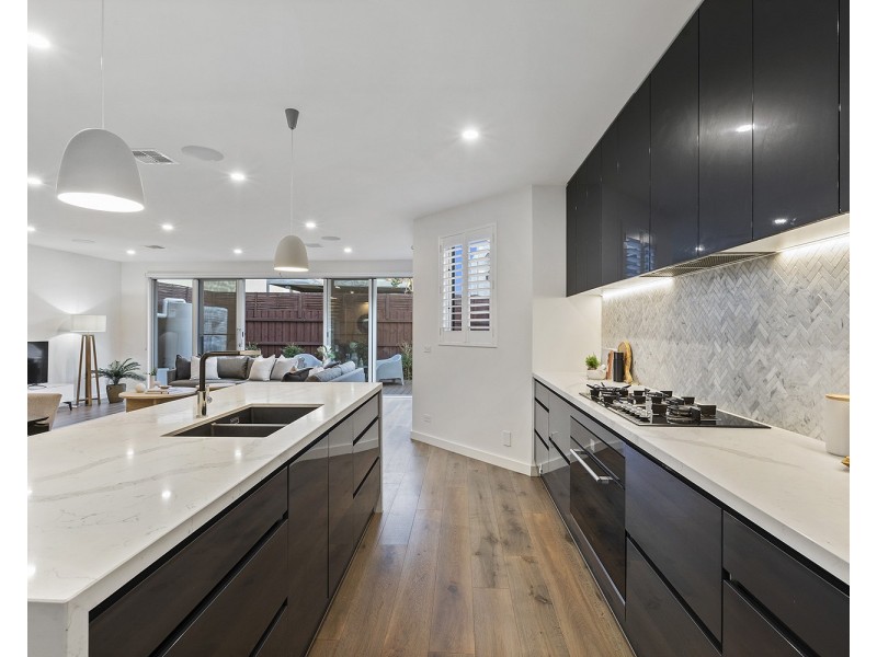 10B Morton Grove, Chelsea VIC 3196