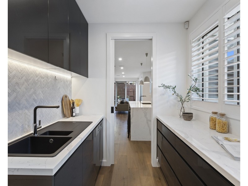 10B Morton Grove, Chelsea VIC 3196