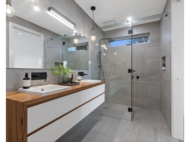 10B Morton Grove, Chelsea VIC 3196