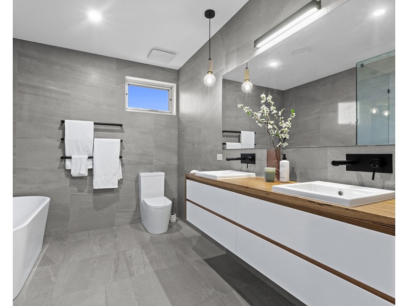 10B Morton Grove, Chelsea VIC 3196