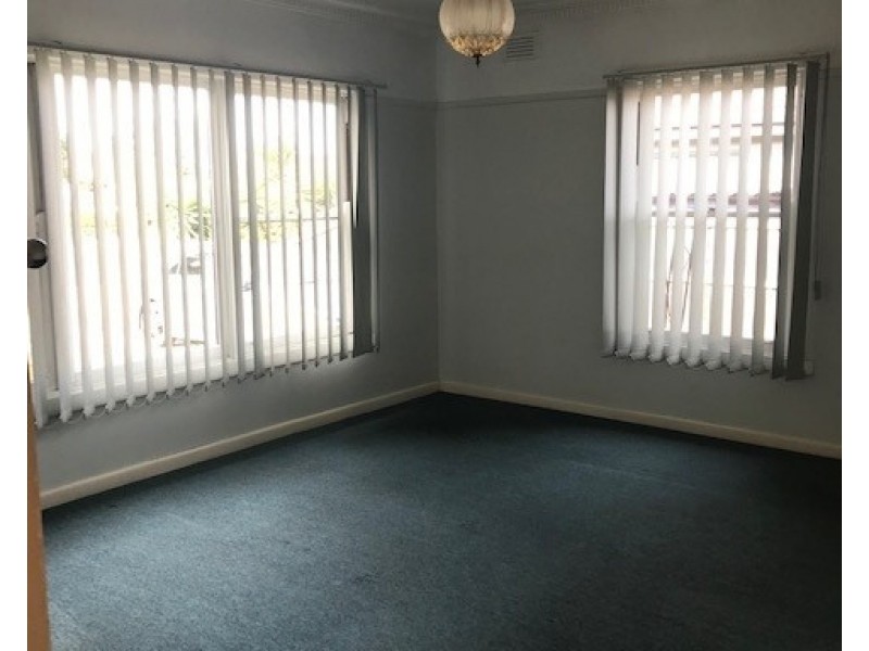 27 Thomas Street, Clayton VIC 3168