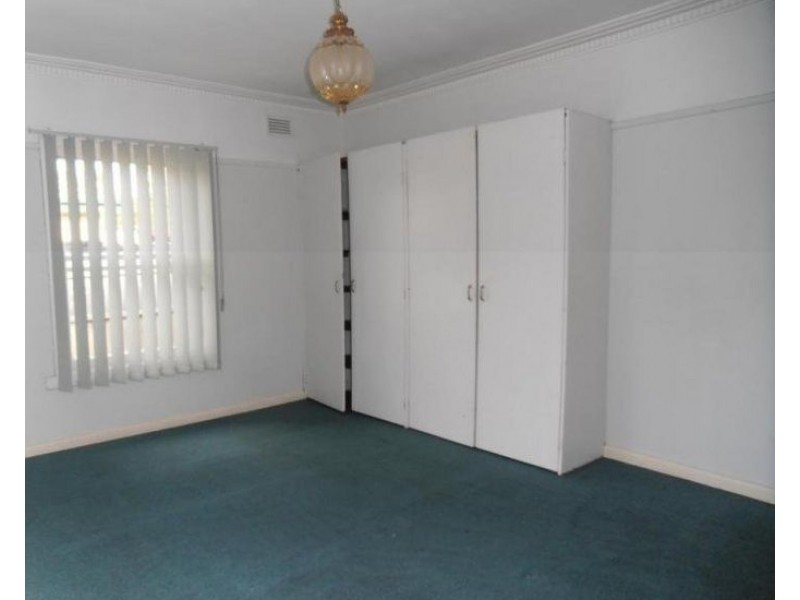 27 Thomas Street, Clayton VIC 3168