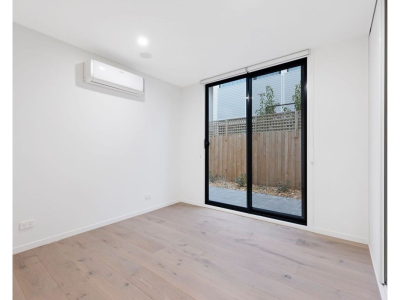 2/290 Hawthorn Road, Caulfield VIC 3162
