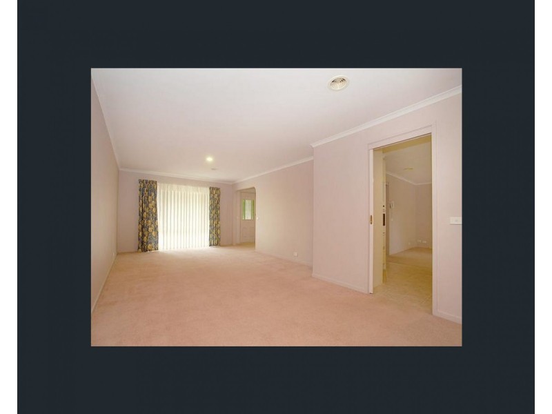 1/4 Hammence Street, Glen Waverley VIC 3150