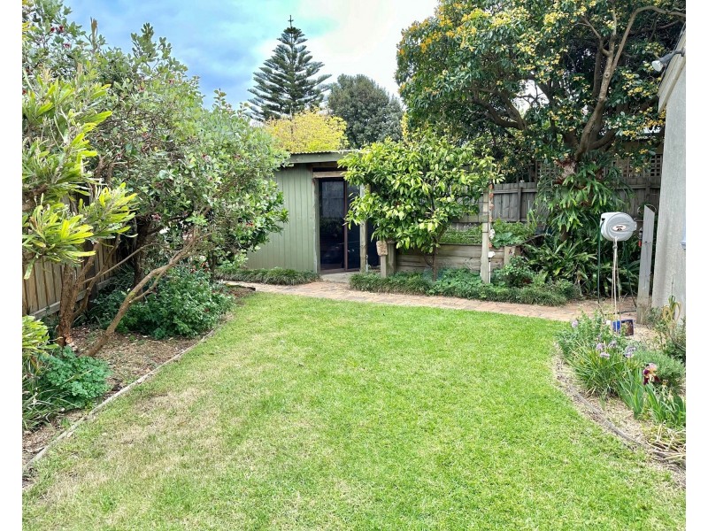 3A Mcindoe Parade, Parkdale VIC 3195