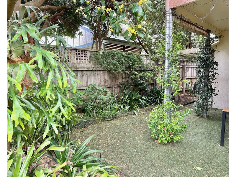 3A Mcindoe Parade, Parkdale VIC 3195