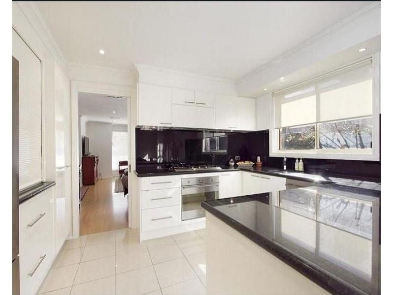 14B Winbirra Parade, Ashwood VIC 3147