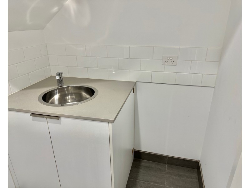 8/8 Salmon Street, Mentone VIC 3194