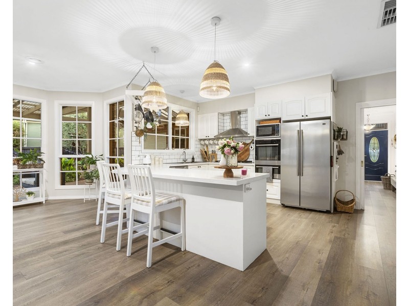 11 Woolmer Court, Frankston South VIC 3199