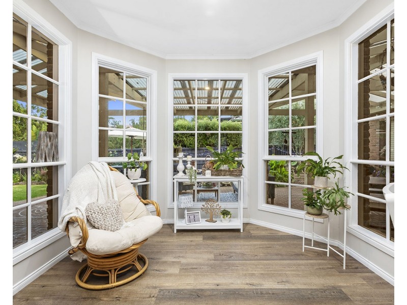 11 Woolmer Court, Frankston South VIC 3199