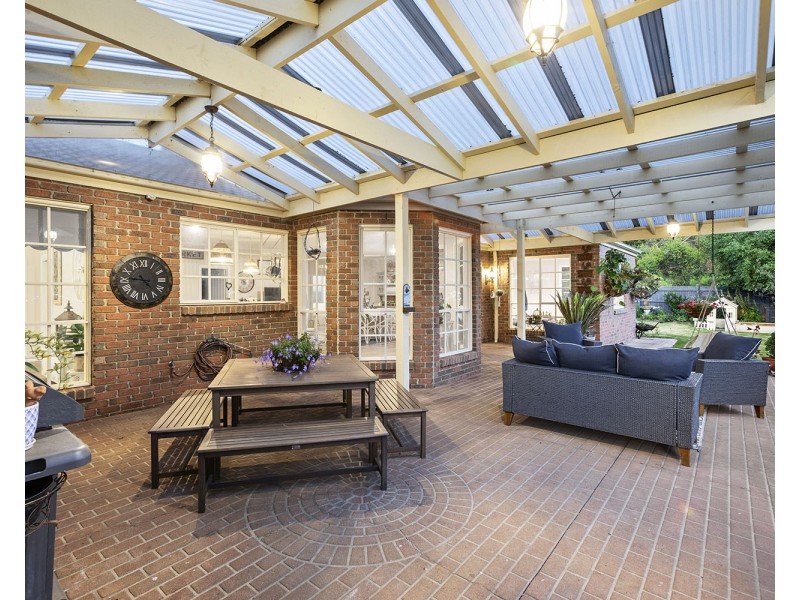 11 Woolmer Court, Frankston South VIC 3199