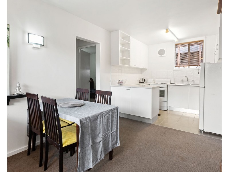 2/93 Dandenong Road East, Frankston VIC 3199