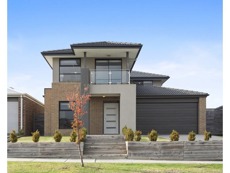 13 Goodenia Loop, Cranbourne West VIC 3977