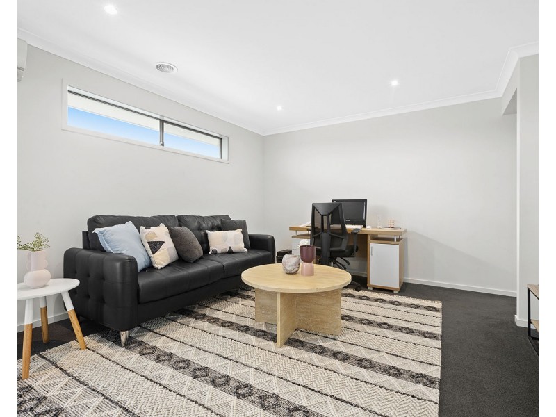 13 Goodenia Loop, Cranbourne West VIC 3977