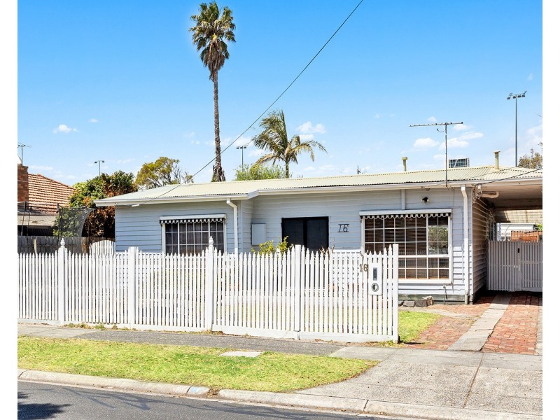 16 Royal Road, Bonbeach VIC 3196