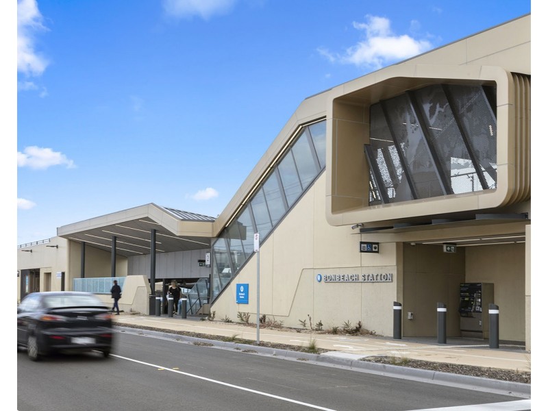 16 Royal Road, Bonbeach VIC 3196