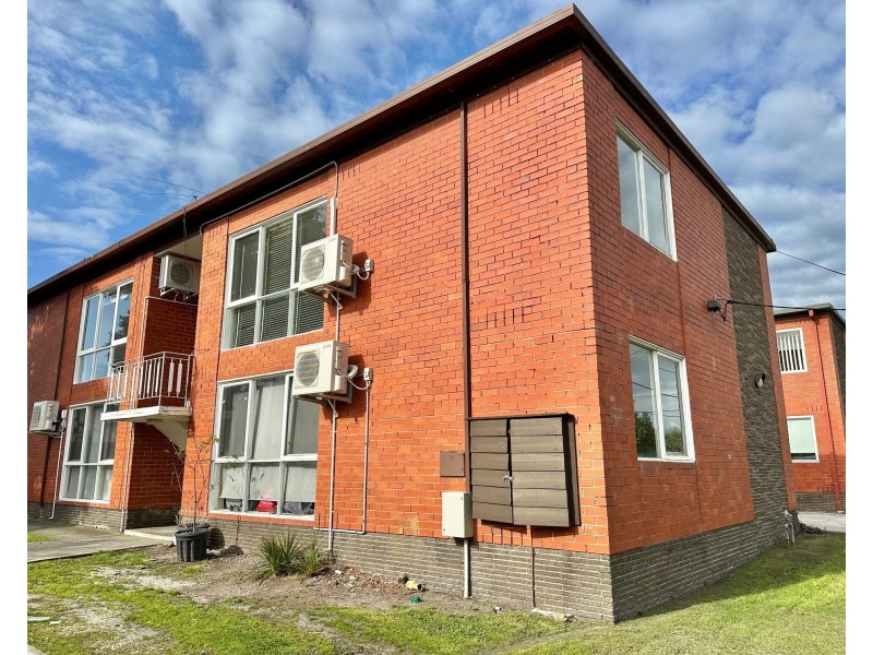 2/21 Merlyn Avenue, Clayton South VIC 3169