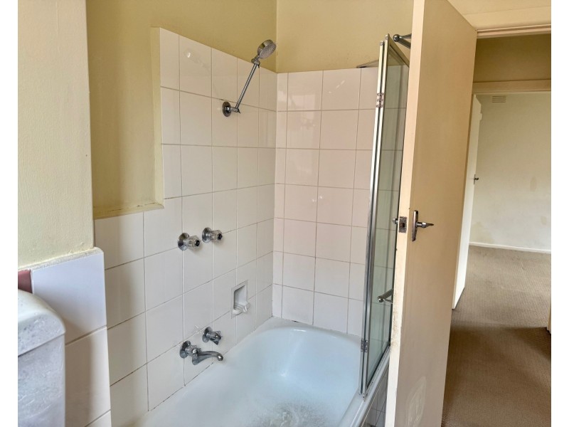 2/21 Merlyn Avenue, Clayton South VIC 3169