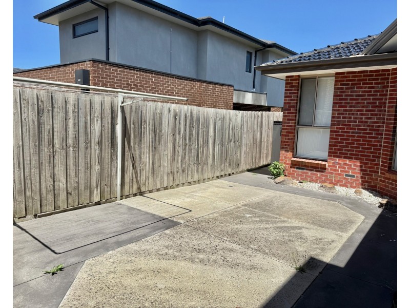 1/14 Manoon Road, Clayton South VIC 3169