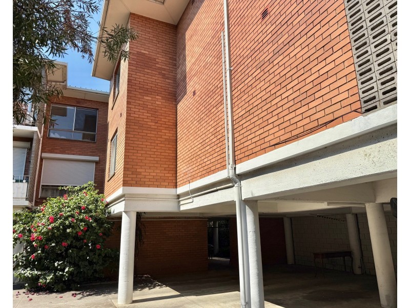 15/21-23 Tiuna Grove, Elwood VIC 3184