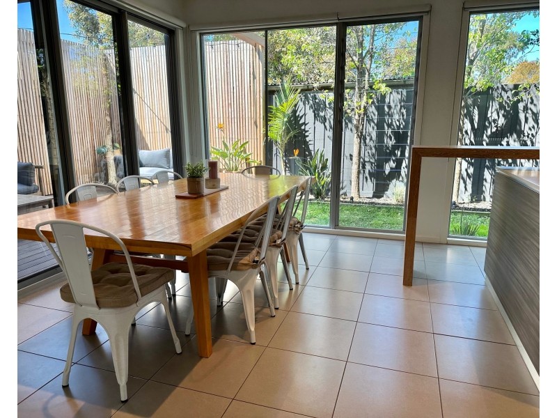 10B Nabilla Avenue, Seaford VIC 3198