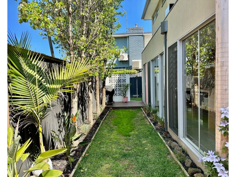 10B Nabilla Avenue, Seaford VIC 3198