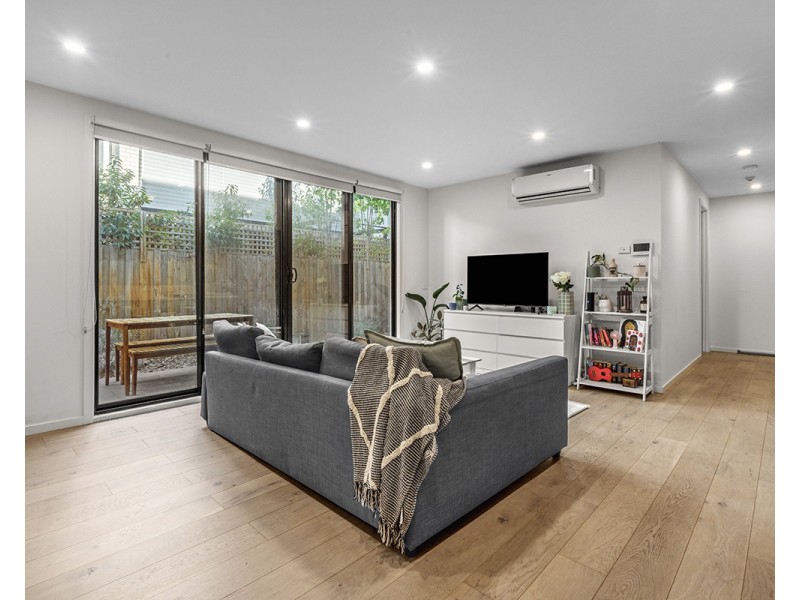 2/290 Hawthorn Road, Caulfield North VIC 3161