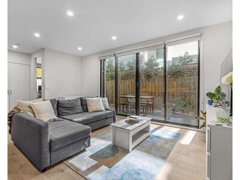 2/290 Hawthorn Road, Caulfield North VIC 3161