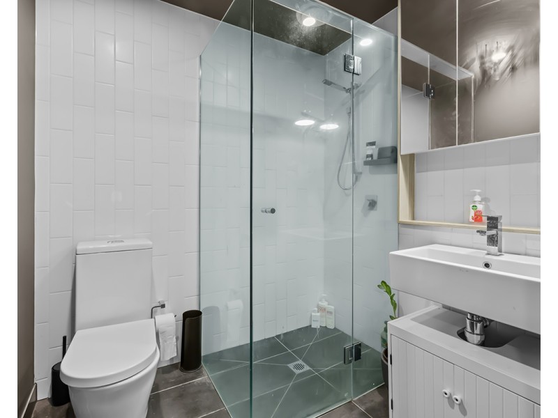 2/290 Hawthorn Road, Caulfield North VIC 3161