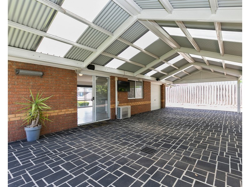 4 Shadi Court, Cranbourne West VIC 3977