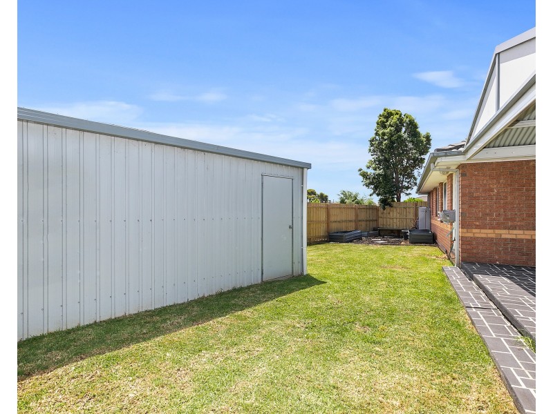 4 Shadi Court, Cranbourne West VIC 3977