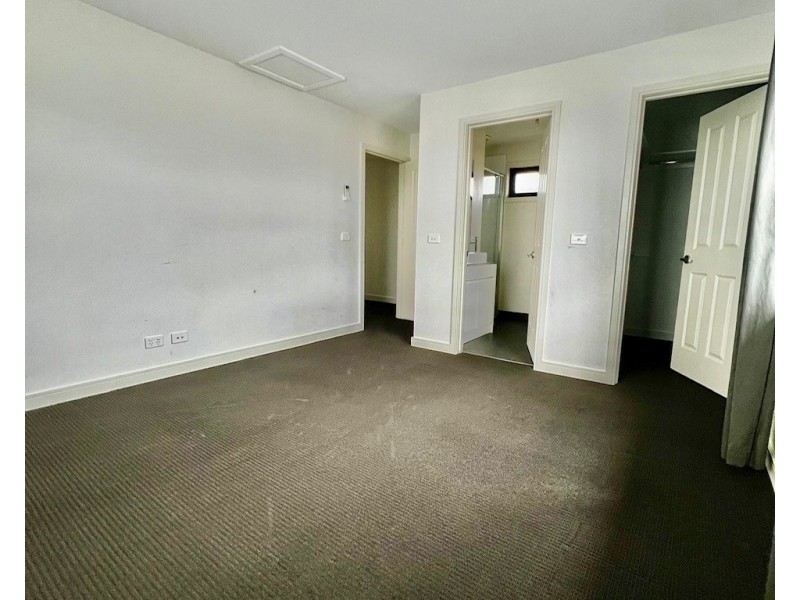 2/23 Larbert Road, Noble Park VIC 3174