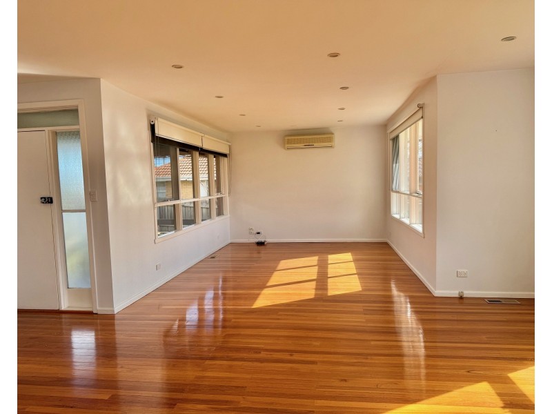 5 Glenda Street, Doncaster VIC 3108