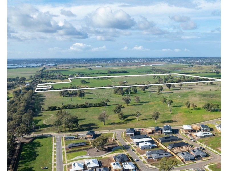 270 Wedge Road, Skye VIC 3977