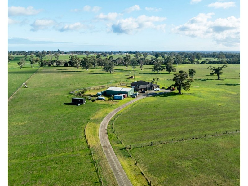 270 Wedge Road, Skye VIC 3977