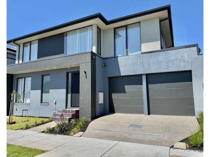 2/126 Cavanagh Street, Cheltenham VIC 3192