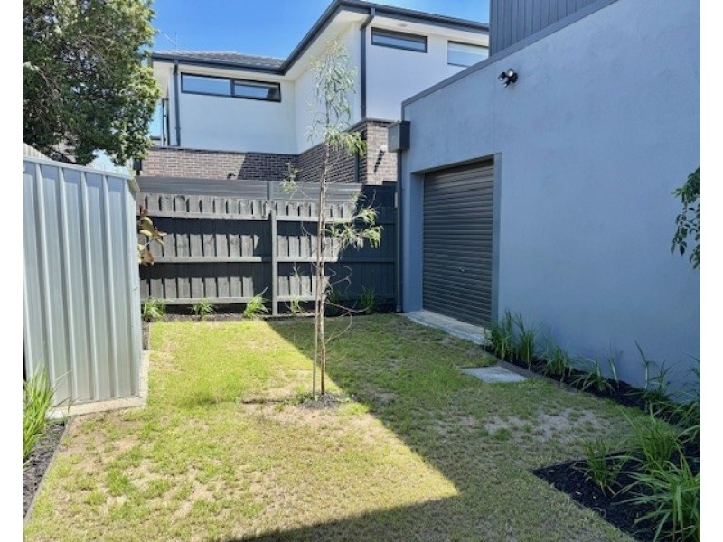 2/126 Cavanagh Street, Cheltenham VIC 3192