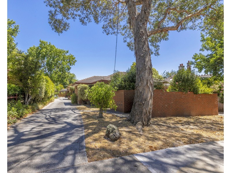 2/24 Suffolk Road, Surrey Hills VIC 3127