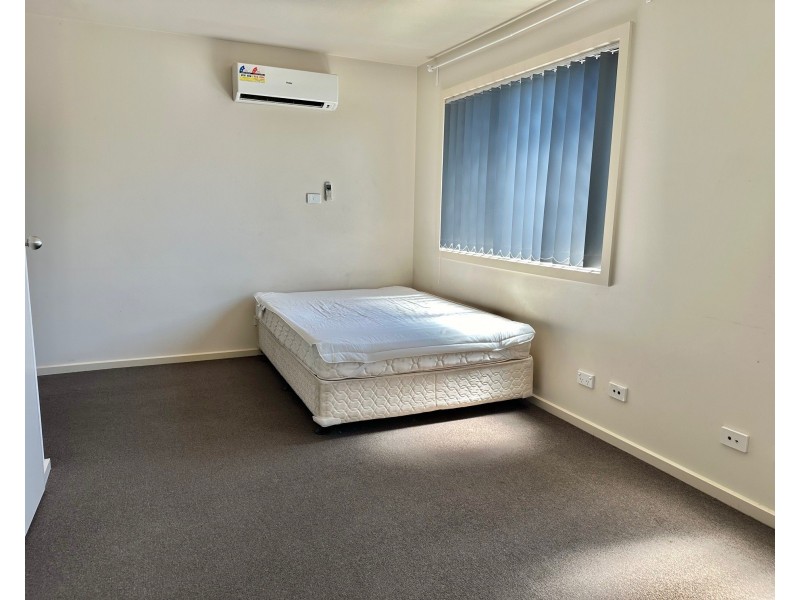 8/5 Rayhur Street, Clayton South VIC 3169