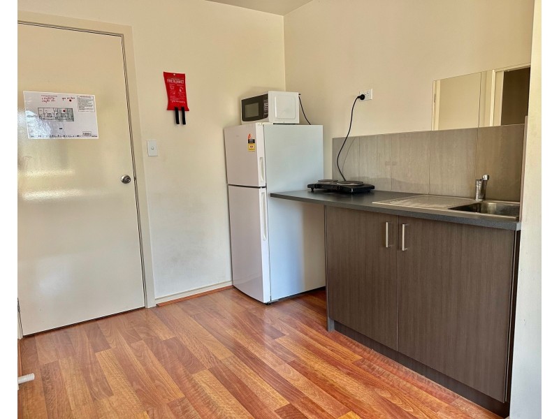 8/5 Rayhur Street, Clayton South VIC 3169