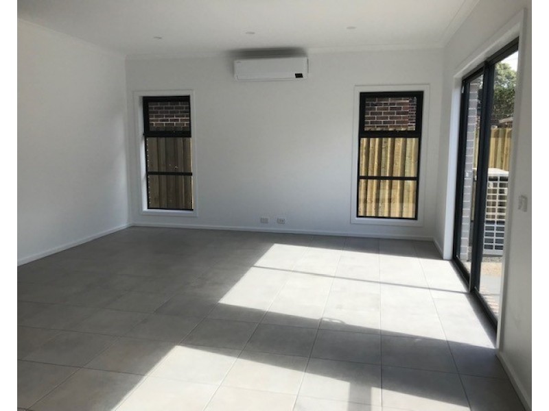 3/34 Cooke Avenue, Sunshine North VIC 3020