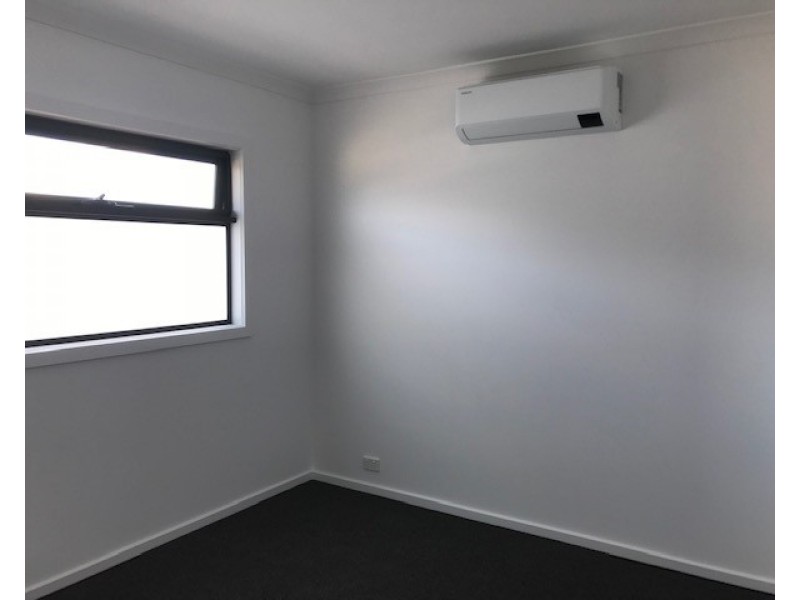 3/34 Cooke Avenue, Sunshine North VIC 3020