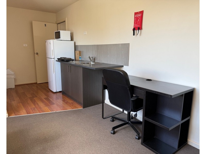 9/5 Rayhur Street, Clayton South VIC 3169