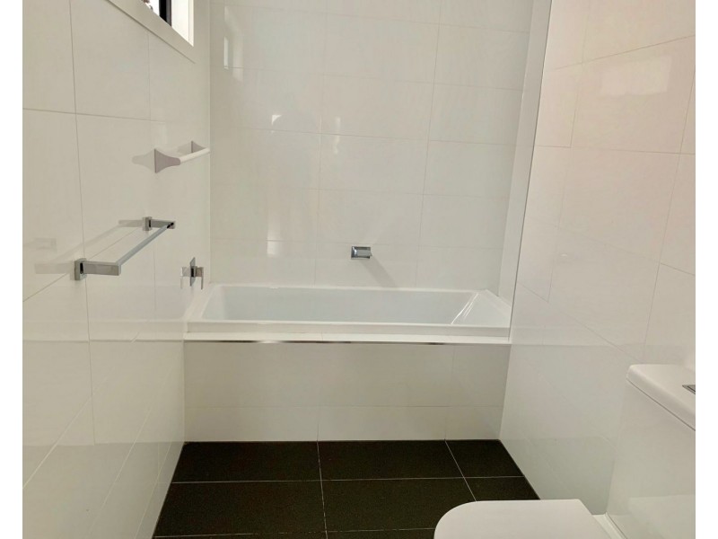2/54 Edinburgh Street, Clayton VIC 3168