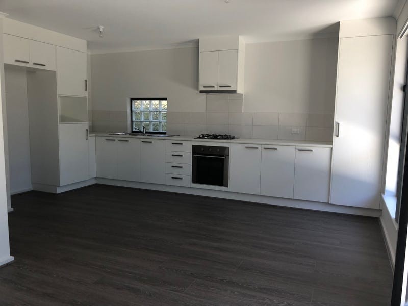 4 Grove Avenue, Elizabeth Park SA 5113